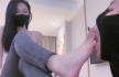 足控小哥迫不及待的脱掉女神鞋袜